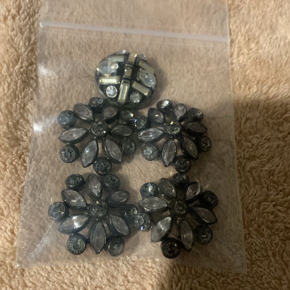Vintage  Rhinestone / Black Metal Buttons Lot of Four plus one Free - Picture 9 of 9